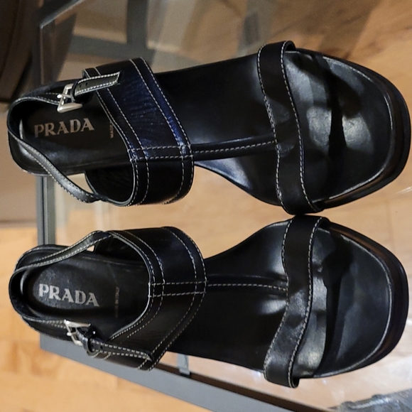 Prada like new black heel sandals size 10 - Picture 6 of 7